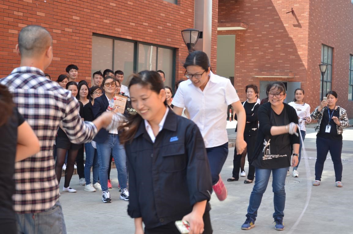 第八届员工趣味活动会4.jpg
